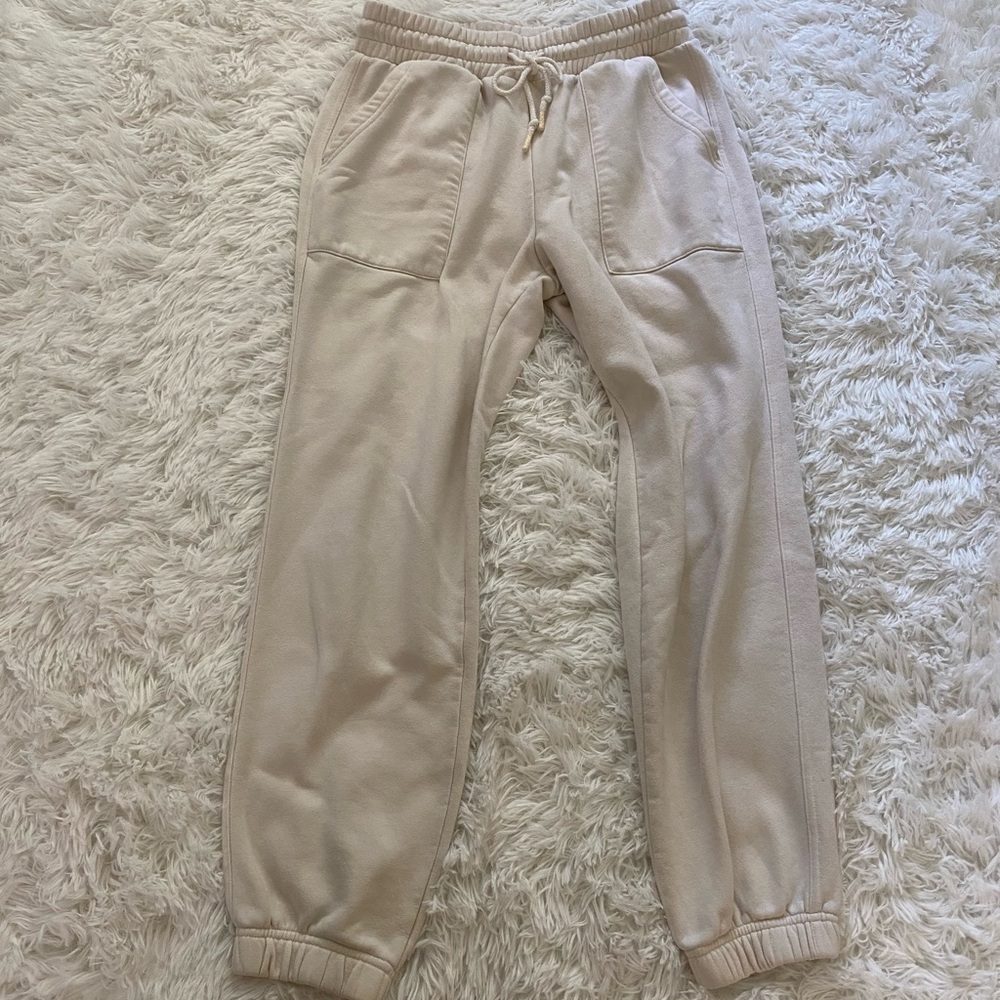 Universal Thread Cream Joggers